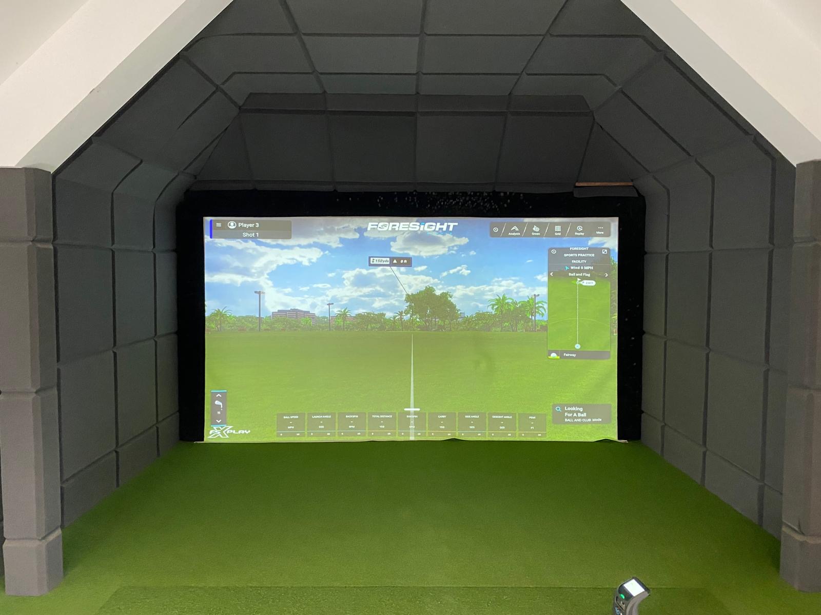 Foresight golf simulator screen